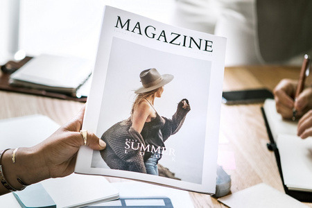 namericanmedia.com - What Are the Advantages of Magazine Cover Wrap Advertising?